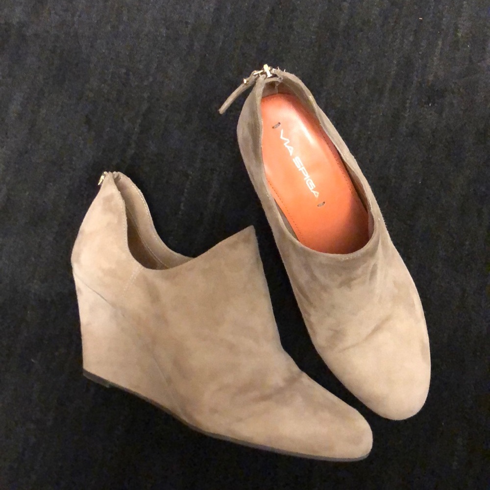 VIA SPIGA DEER BUCKSKIN SUEDE ANKLE BOOTS